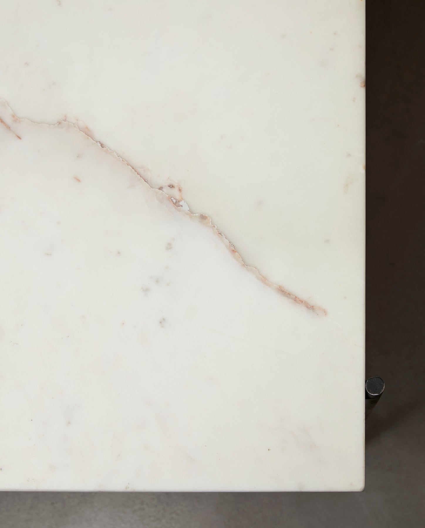 Scrivania con piano in marmo, 70 x 142 cm