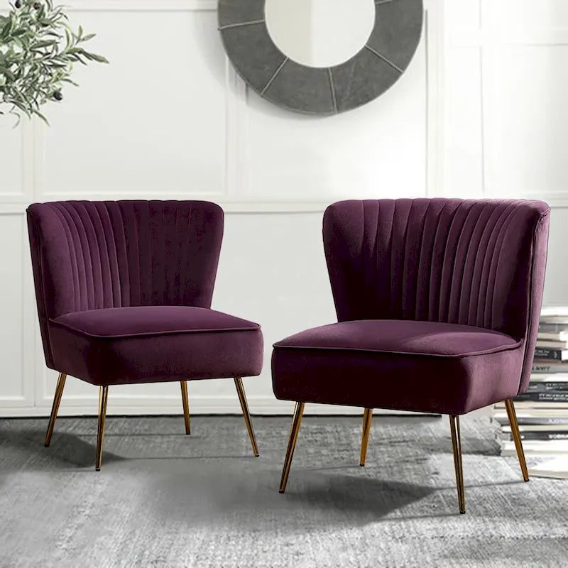 Poltroncina senza braccioli in velluto viola, schienale capitonné, gambe dorate, singolo