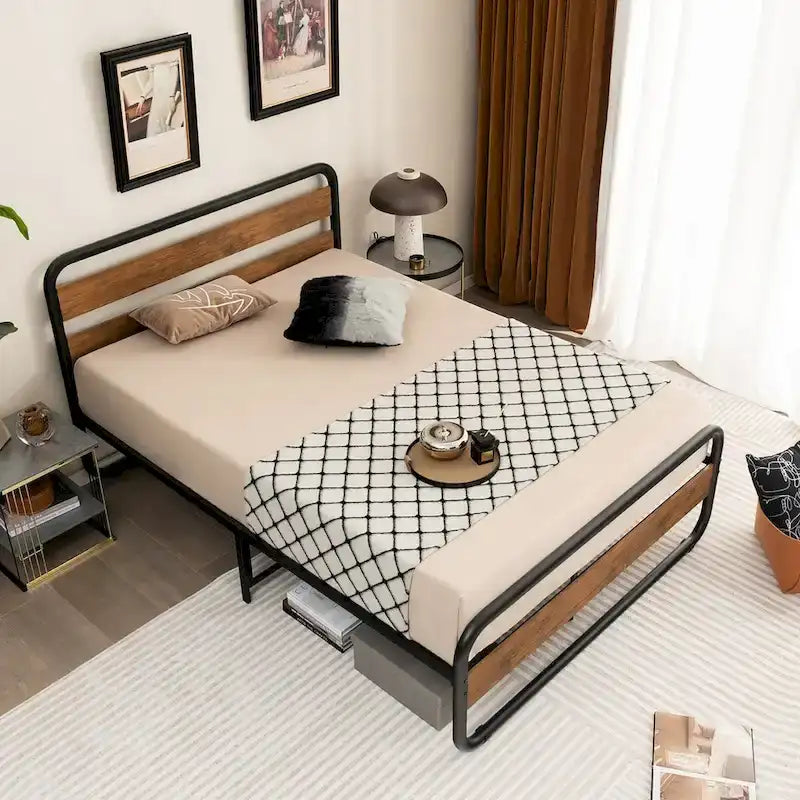 Struttura letto a piattaforma Black Arc con testiera e pediera, piazza e mezza / matrimoniale
