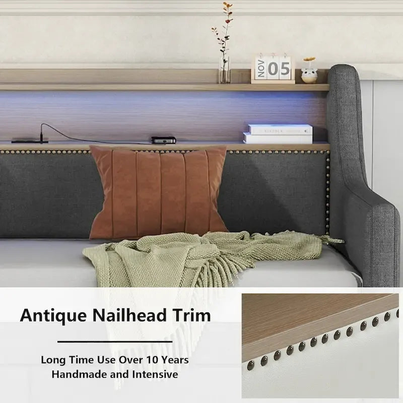 Letto Divano a Una Piazza Imbottito in Similpelle Bianca / Beige / Grigia – Cassetto Contenitore, Stazione di Ricarica e Luci a LED