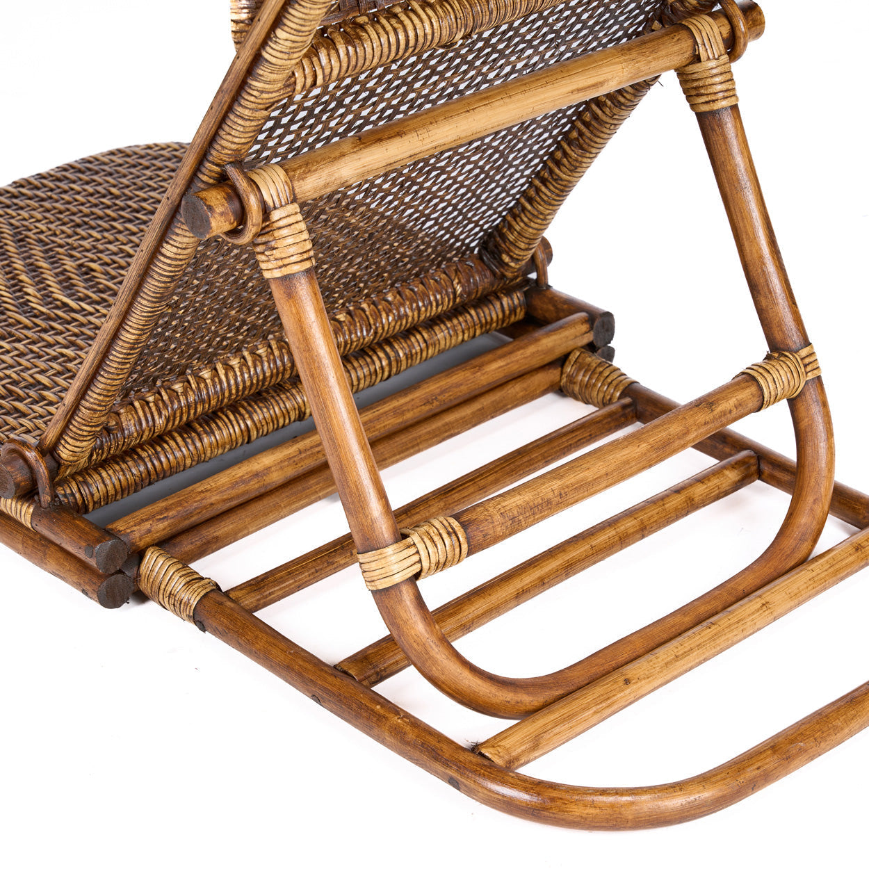 Chaise longue da pavimento in rattan - Noce scuro