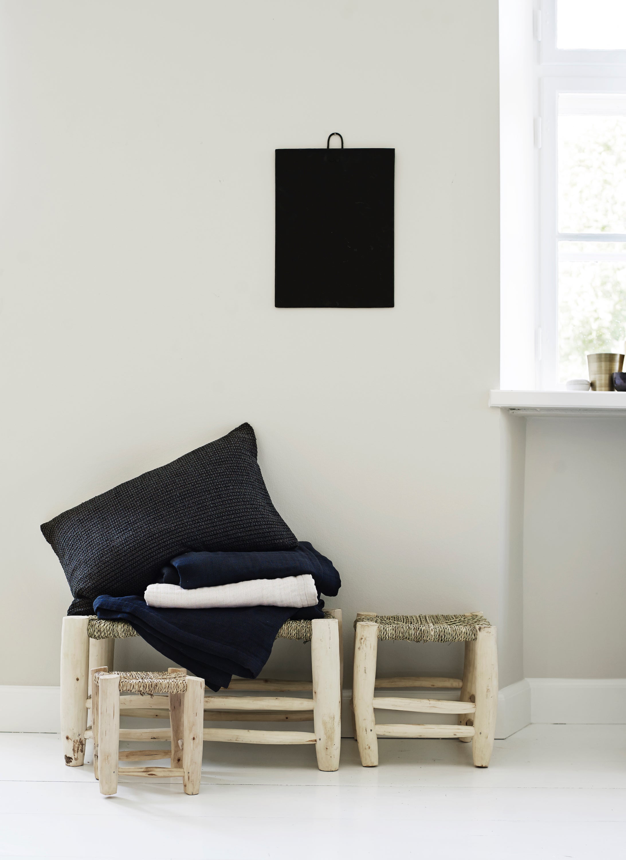 SGABELLO DOUM H 30, FOGLIE DI PALMA E LEGNO