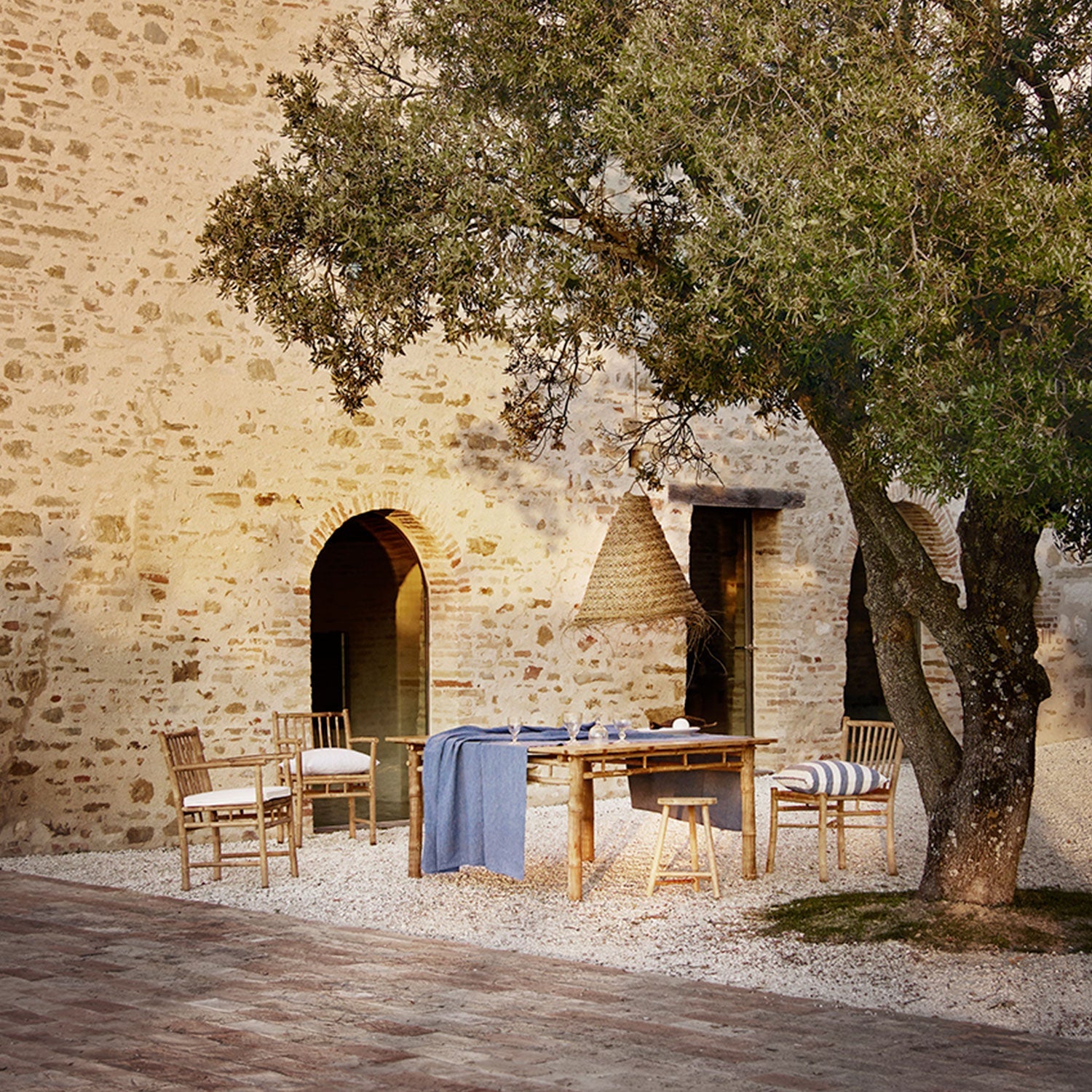 TAVOLO DA PRANZO IN BAMBÙ | 150 X 150 CM